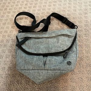 Lululemon All Night Festival Bag 
Zip Top